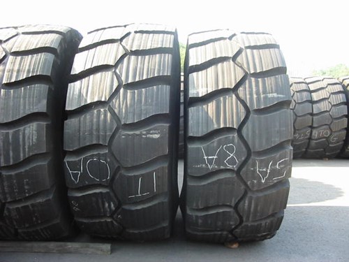 Michelin recap + 37.25R35 RL4J 103-0329_IMG